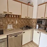 Avec Coin Nuit, Aperçu Mer, Piscine Et Parking à - Fr-1-780-95 Sainte-Maxime