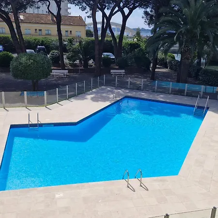 Avec Coin Nuit, Aperçu Mer, Piscine Et Parking à - Fr-1-780-95 * Sainte-Maxime